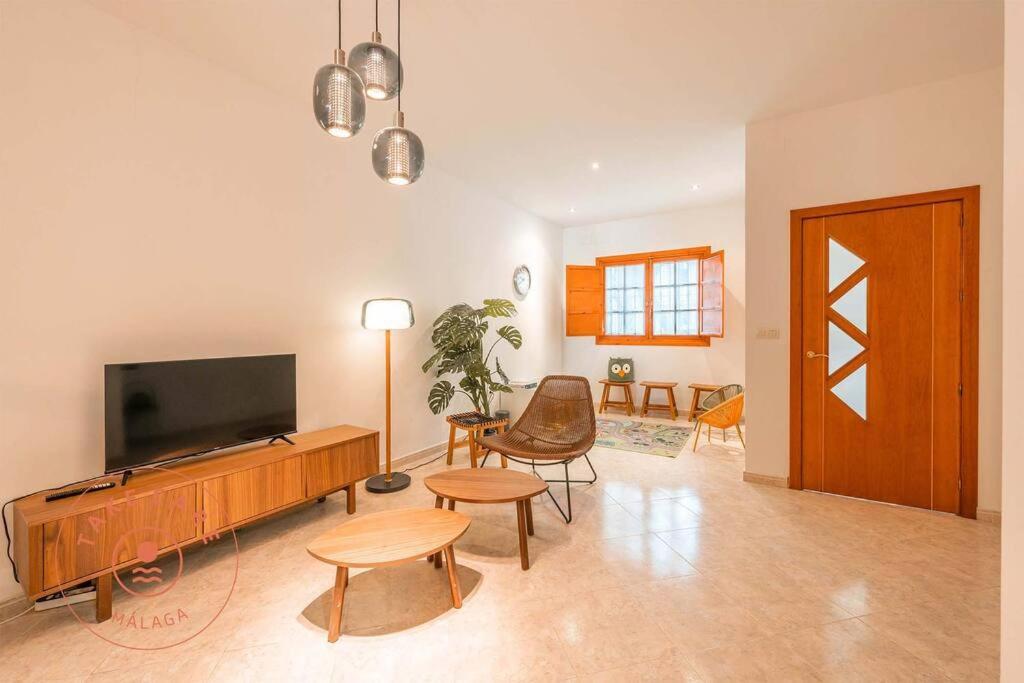 Spacious Home With Lovely Garden - Tcm Rincón de la Victoria Exterior photo